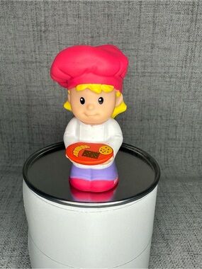 Little people baker from fold n go bakery cupcake set